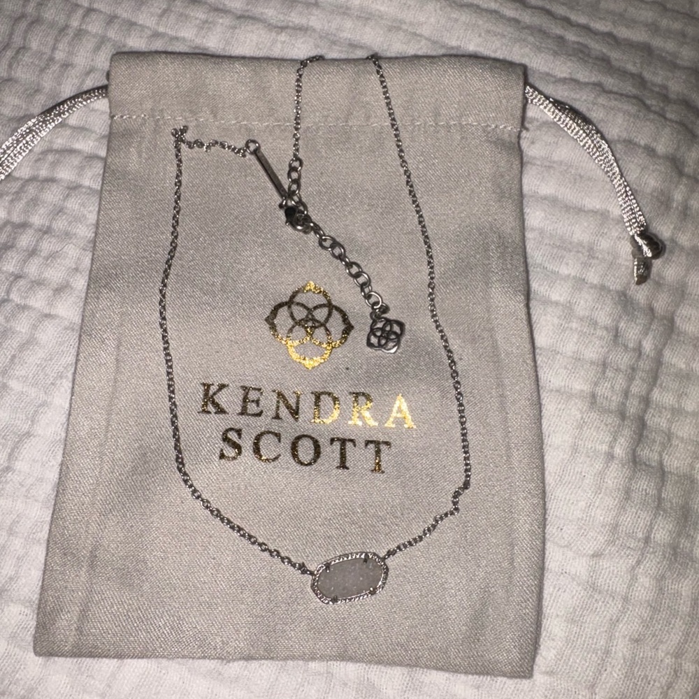 Kendra Scott Silver Pendant Necklace